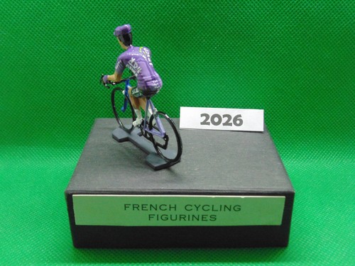 Figurine cycliste format - -,