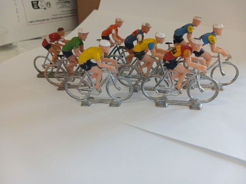 Cyclistes miniatures lot - miniatures:, un